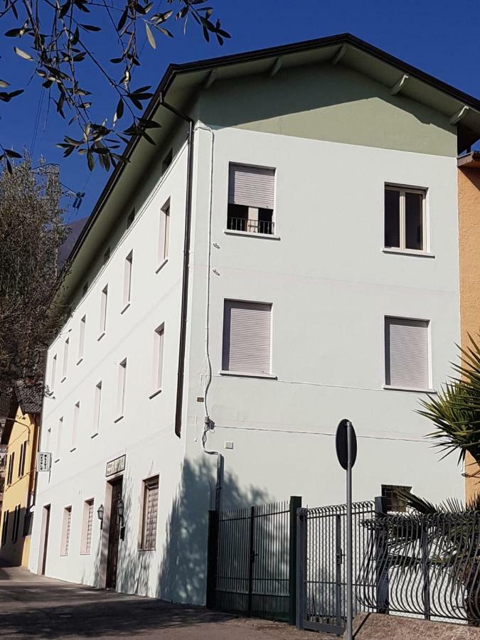 Albergo Meuble Olivi Тосколано-Мадерно Экстерьер фото